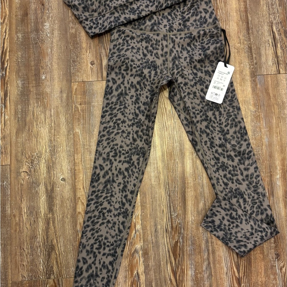Varley Animal Print Set - Gray and Black